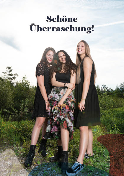 Titelseite Louys Geschenkgutschein Motiv 2 „Mädchengruppe“